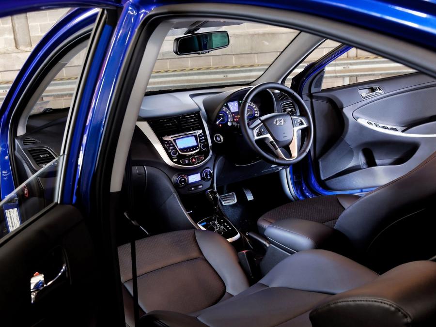  Hyundai Accent Sedan 2011 года  (AU) (фото 3 из 9)
